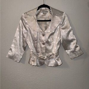 Kay Unger Silver Metallic Peplum Blazer Sequin Belt Y2K Evening Size 4
-A